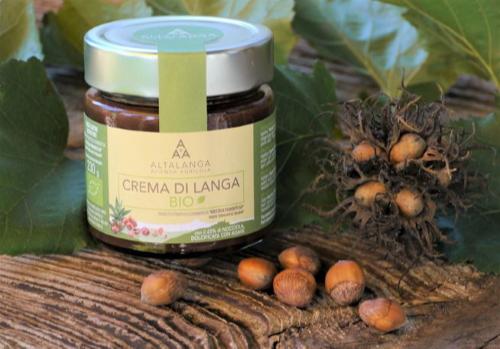 ALTALANGA Crema di Langa Bio, nut and chocolate spread with 65% Piedmont hazelnuts sweetened with agave Organic nut and chocolate spread with 65% Piedmont hazelnuts