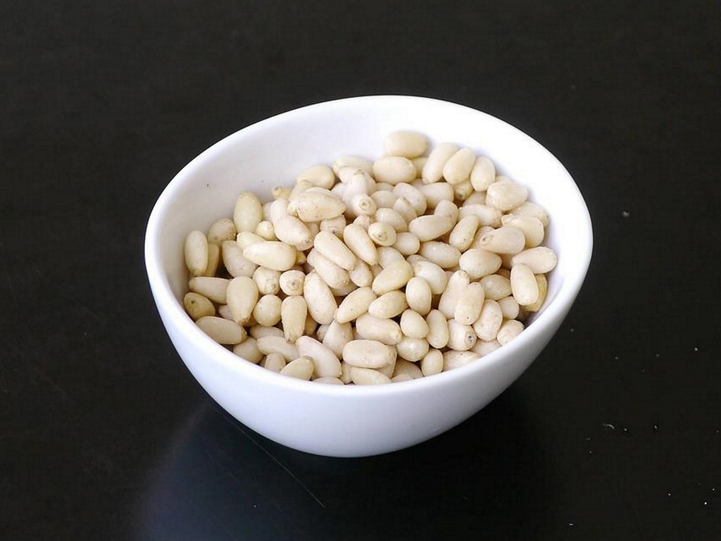 Pine nuts, organic, 1 kg